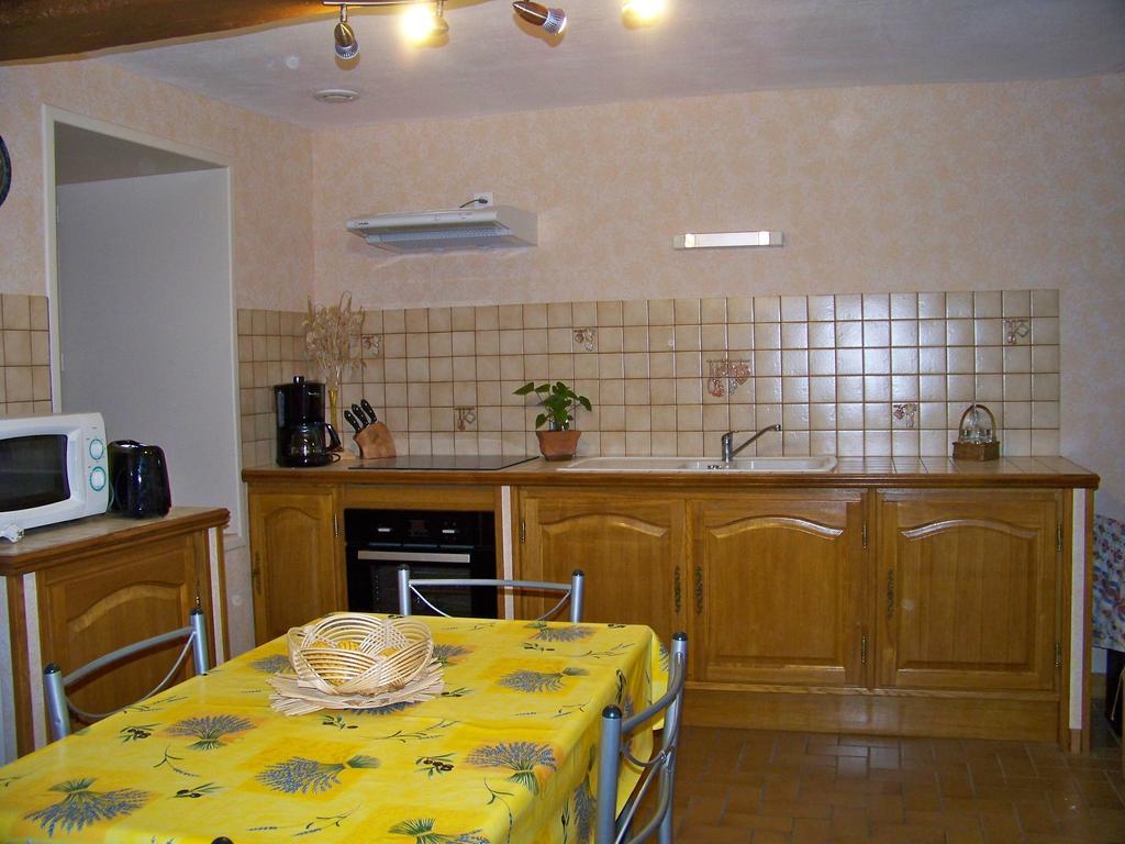 De La Tour De Rouilleres Holiday home *