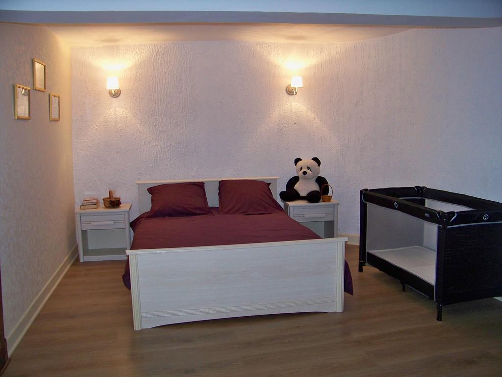 De La Tour De Rouilleres Holiday home *